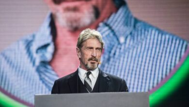 Photo of McAfee founder death in jail