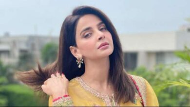 Photo of ‘Hindi Medium’ actor Saba Qamar hit with arrest warrant by Lahore court