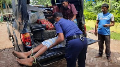 Photo of Explosion in car on the way to take the accused to Noakhali, 2 policemen burnt