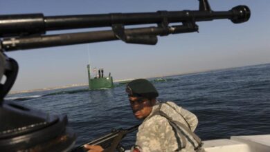 Photo of Iranian speedboat intercepts US warship