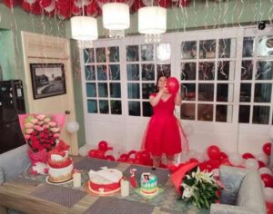 Porimoni celebrated her birthday in a splendid arrangement in red and white