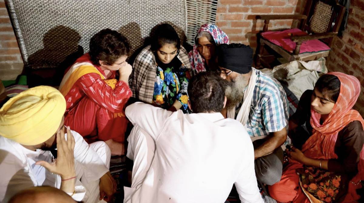 Rahul and Priyanka met the relatives of the slain farmers