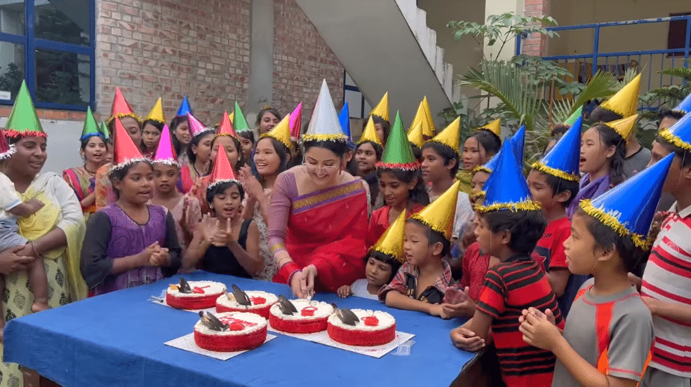 Porimoni celebrated her birthday with the children of the orphanage