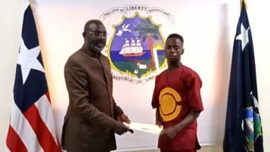 Photo of 19 years old finds $50,000 and returns it to owner