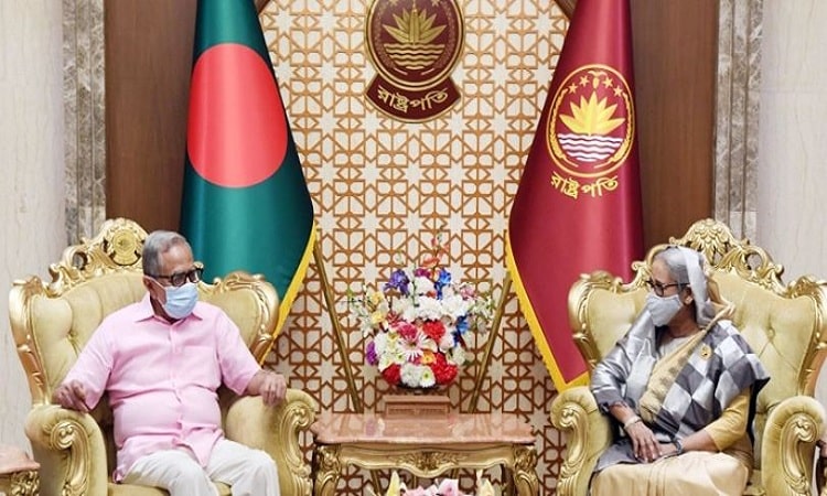 Prime Minister Sheikh Hasina paid a courtesy call on President Md. Abdul Hamid. The Prime Minister met the President at Bangabhaban on Wednesday (October 6). During the meeting, the Prime Minister briefed the President on the overall aspects of her recent visit to the United States, including attending the 76th session of the UN General Assembly. “The prime minister (PM) discussed different state-level issues, specially her recent visit to the USA for taking part in the 76th Session of the United Nations General Assembly (UNGA),” President’s deputy press secretary Munshi Jalal Uddin told BSS. The head of the government apprised the President of the outcome of her recent US visit and also handed over two separate reports to him in this connection. he said. The Bangabhaban spokesman said during the meeting, the President and prime minister enquired each other about their health. The President was apprised by the PM about the overall activities of the government, especially the steps taken to tackle the COVID-19 pandemic and ongoing vaccination programme. The President congratulated the Prime Minister on receiving the 'SDG Progress Award' in recognition of her leadership in achieving the Sustainable Development Goals (SDGs), declared by the United Nations. The President appreciated the overall role of the Prime Minister in the UN session. The President also wished the Prime Minister on the occasion of her 75th birthday on September 28. Earlier, the PM reached the Bangabhaban at 6:30 pm and left the President’s palace at about 8 pm. On her arrival, the prime minister was received by President Abdul Hamid and his spouse Rashida Khanam with a bouquet. President’s son Rejwan Ahammad Taufiq, MP was also present there. The prime minister also presented a bouquet to the head of the state. PM’s Principal Secretary Dr Ahmad Kaikaus, and senior officials concerned to the President and PM office were present during the meeting. The premier briefed the President about the outcome of Bangladesh's participation in the 76th UNGA session. Sheikh Hasina went to New York on September 19 to attend the 76th UNGA in person which was her maiden foreign tour after two years since the COVID-19 outbreak.