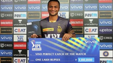 Photo of Shakib received a prize of one lakh rupees