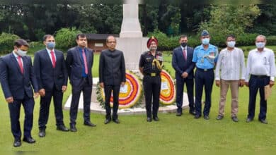 Photo of Indian High Commission pay tribute to Commonwealth War Cemetery in Chittagong