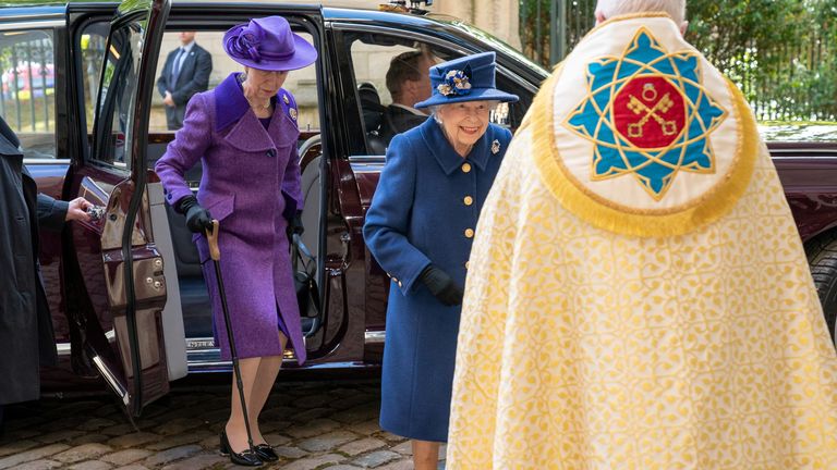 British Queen Elizabeth II with a walking stick in public for first time