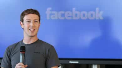 Photo of Mark Zuckerberg loses $6 Billion in 6 hours on Facebook-distraction
