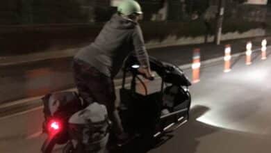 Photo of New Zealand lawmaker bikes to hospital during labour, safely delivers baby an hour later