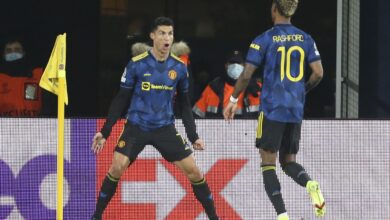 Photo of Ronaldo sends Red Devils into UCL last 16