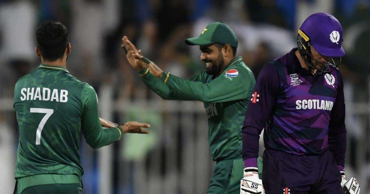 Pakistan beat Scotland by 72 runs to top Group 2