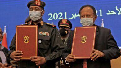 Photo of Sudan PM Hamdok reinstated after coup but protests flare again