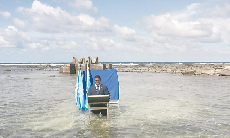 Tuvalu Minister Films Speech Thigh-Deep In Ocean To Depict Climate Change