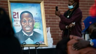 Photo of Arguments begin in trial of white men charged with murder of Black jogger