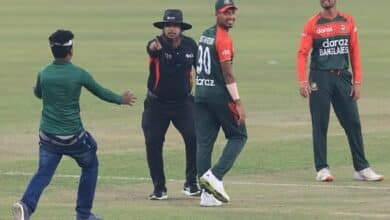 Photo of Fan invades ground to touch Mustafizur’s feet