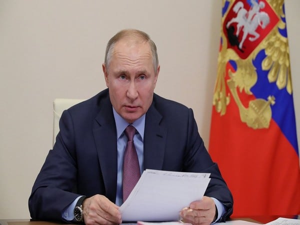 Vladimir Putin Revaccinated Against COVID-19