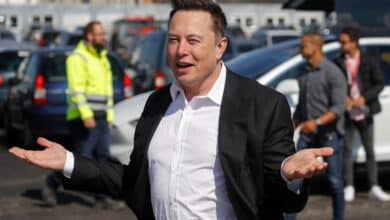 Photo of Elon Musk offers to sell Tesla stock ‘right now’ if the UN can prove where the money is going