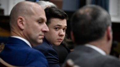 Photo of US teen cleared in protester deaths says self-defense ‘not illegal’