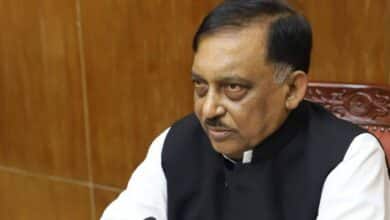 Photo of Steps to be taken soon to resolve pending journo killing cases: Home Minister