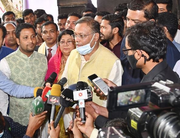 Information Minister questions whether Khaleda could show generosity like PM