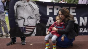Julian Assange and Stella Moris Get Permission to Marry in Prison