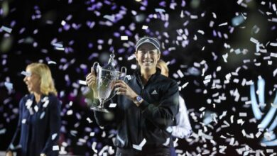 Photo of Muguruza beats Kontaveit in 2 sets to win WTA Finals title