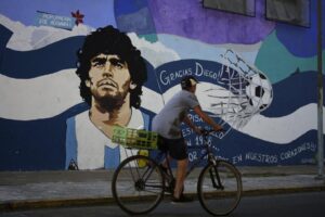 Auction house extends Maradona sale after lack of bids