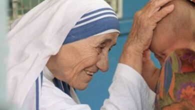 Photo of India bars Mother Teresa charity from receiving foreign funds