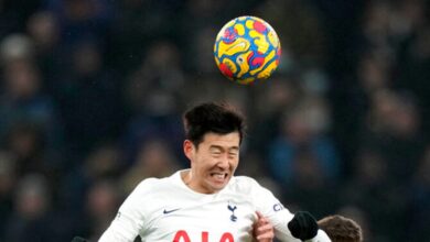 Photo of Liverpool Held as Son Heung-min Rescues Tottenham Hotspur in Thriller