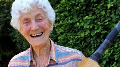 Photo of World’s oldest Test cricketer Eileen Ash dies at 110