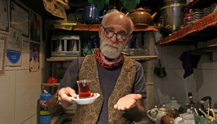 Iran accepts tea in payment for Sri Lankan oil debt