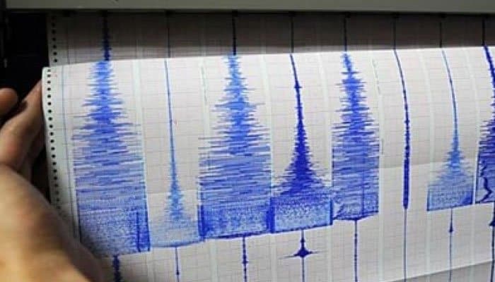 7.3 magnitude quake strikes off Indonesian coast: USGS