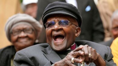 Photo of Nobel Prize-winning anti-apartheid hero Desmond Tutu dies aged 90