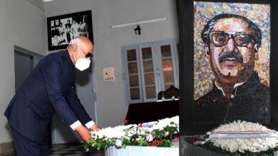 Photo of Indian president pays homage to Bangabandhu