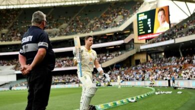 Photo of After disgrace, Smith slips seamlessly back into Australian captaincy