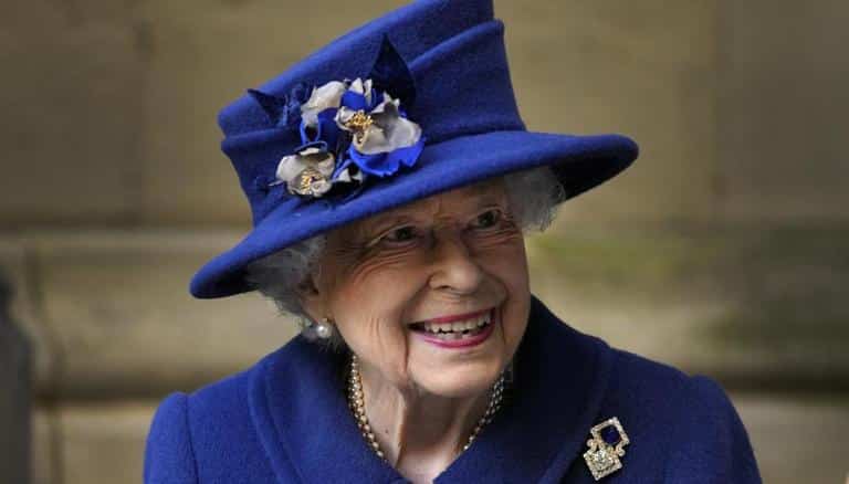 UK Pubs May Remain Open Until 1 Am To Mark Queen Elizabeth II's Platinum Jubilee: Report