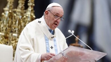 Photo of To hurt a woman is to insult God: Pope Francis