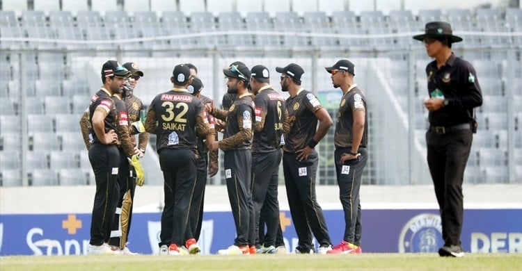 Mashrafe shines amid Dhaka’s third defeat in BPL