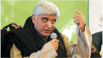 Photo of Indian lyricist Javed Akhtar criticises PM Modi for silence over ‘auction’ of Muslim women