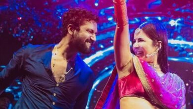 Photo of Vicky Kaushal promises ‘forever’ to Katrina Kaif on one-month anniversary