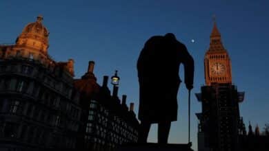 Photo of Britain’s MI5 spy service warns lawmakers over Chinese agent of influence
