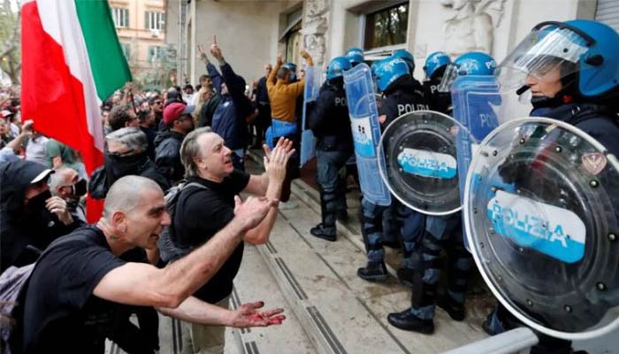 Italy: Anti-vaxxers pay hefty amount for 'fake COVID-19 passes'