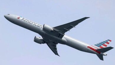 Photo of American flight turns around mid-air after woman refuses to wear mask