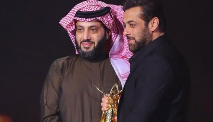 Salman Khan receives ’Personality of the Year’ award in Saudi Arabia