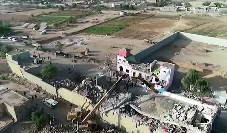 Air strike on Yemen prison leaves at least 70 dead