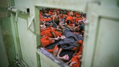 Photo of Syria Kurds hunt down IS jihadists after prison attack