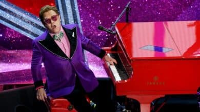 Photo of Elton John positive for Covid-19, postpones Dallas shows