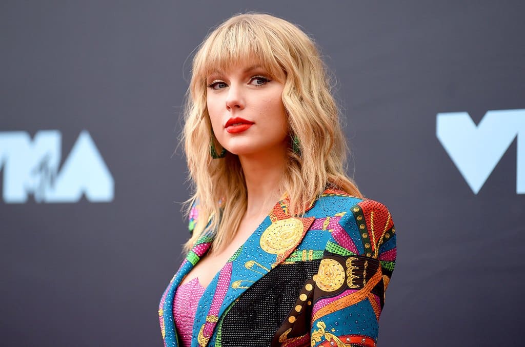 Man arrested outside Taylor Swift's Manhattan home after attempting to enter