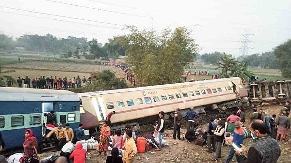 Train accident kills nine in India